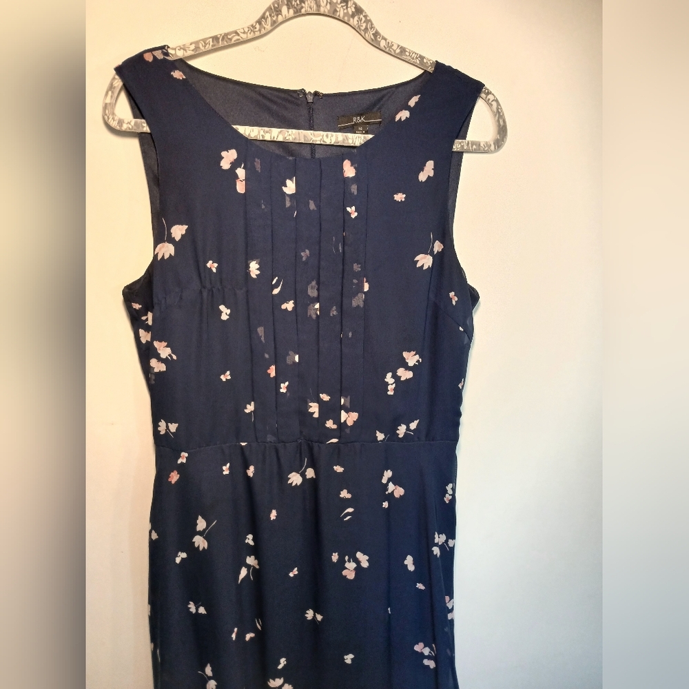 Elegant Navy Blue Floral Maxi Dress - Picture 6 of 12